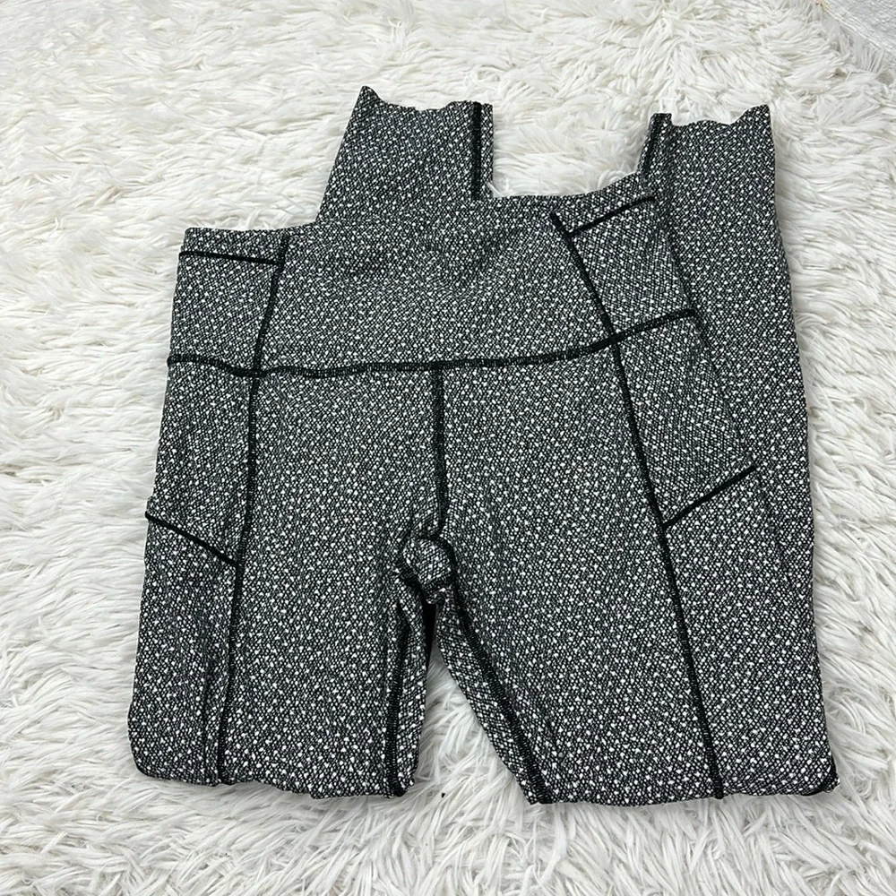 Lululemon Fast And Free 7/8 Tight Frozen Fizz White Black